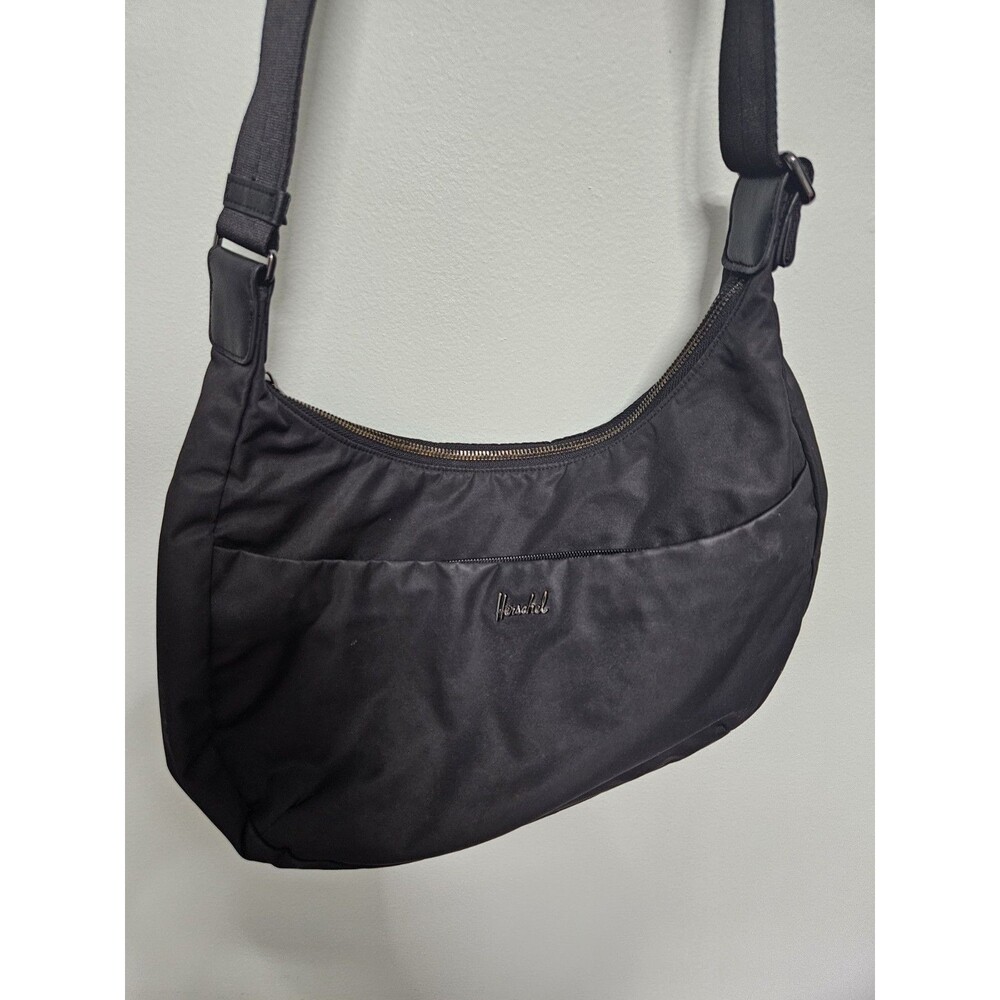 Herschel Yara Shoulder Bag - 9L - Black